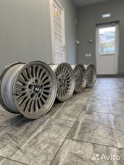В продаже Диски BMW 33 стиль R16
