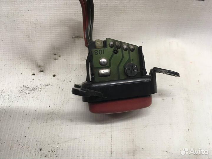 Кнопка аварийной сигнализации для Mazda 626 4 199
