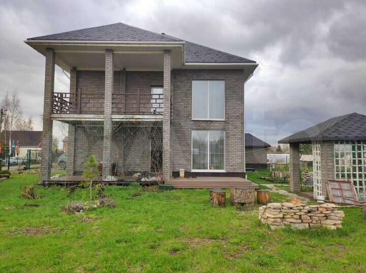 Дом 226 м² на участке 20 сот.