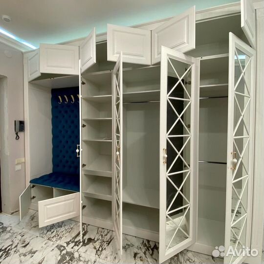 Шкаф в коридор