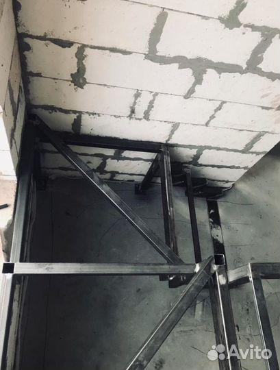 Сварной Каркас Межэтажной Лестницы на Дачу