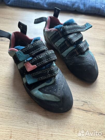 Скальные туфли 37