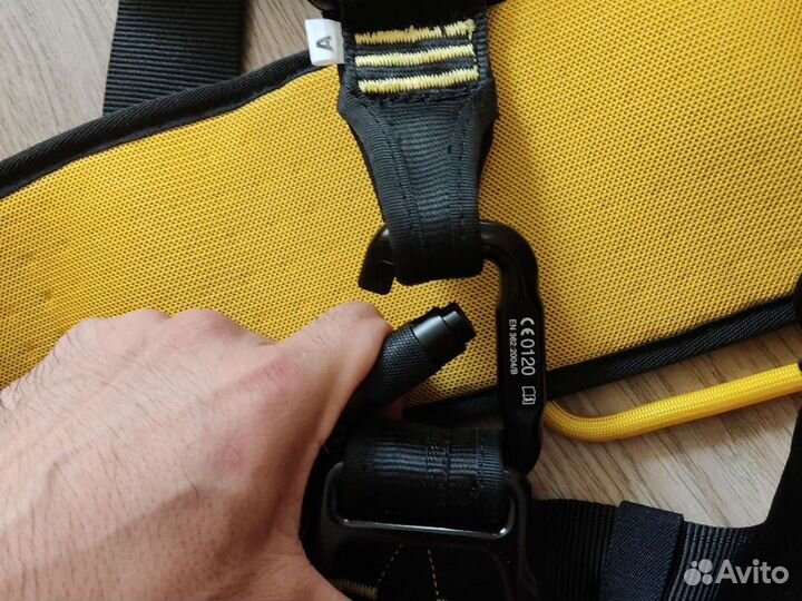 Страховочная система привязь обвязка