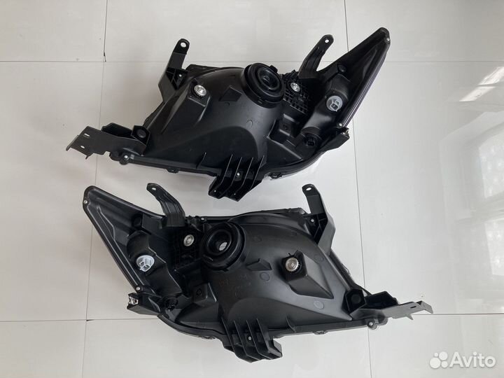 Фара (2шт) Toyota Hilux Vigo 7 (2011-2015)