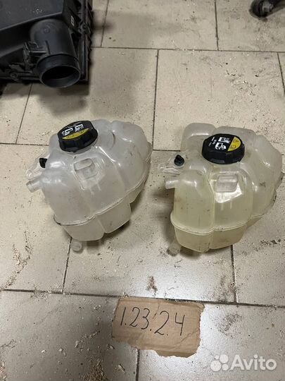 Бачок расширительный Volvo xc90 2 new