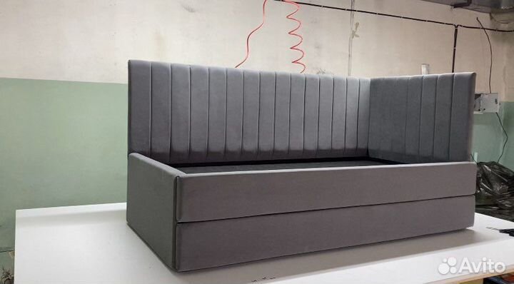 Кровать для подростка ребенка