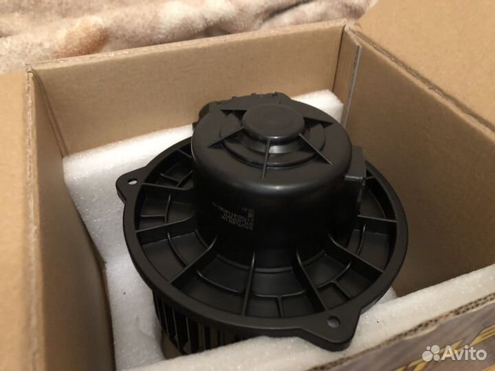 Моторчик печки Лада Приора с кондиционером halla