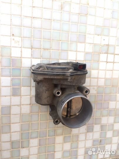 Продам дроссельную заслонку