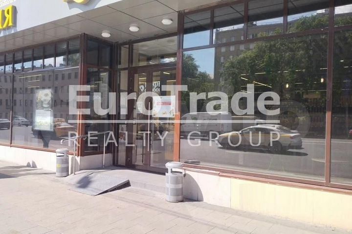 Продам торговое помещение, 364 м²