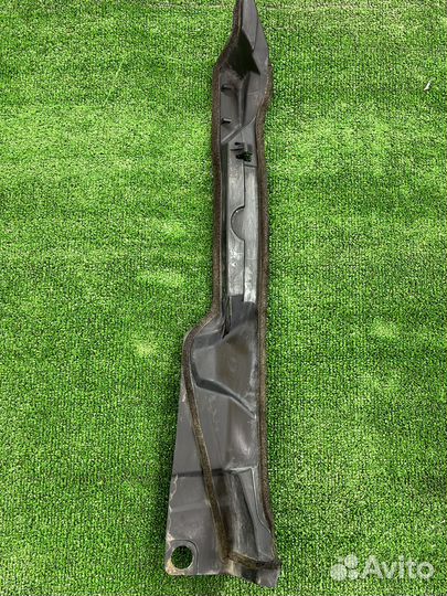 Пыльник крыла переднего правого Toyota Corolla