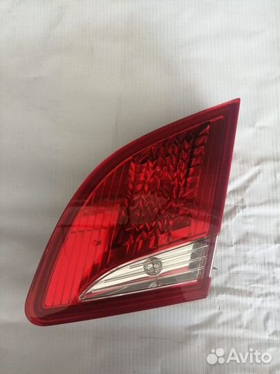 Фонарь в крышку багажника peugeot 408 2011- Новый