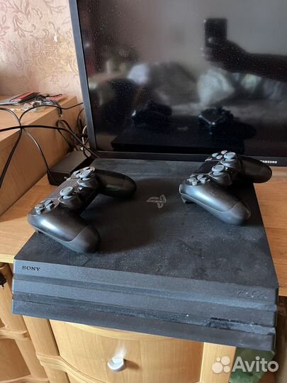 Sony playstation 4 PS4 pro 1tb с играми