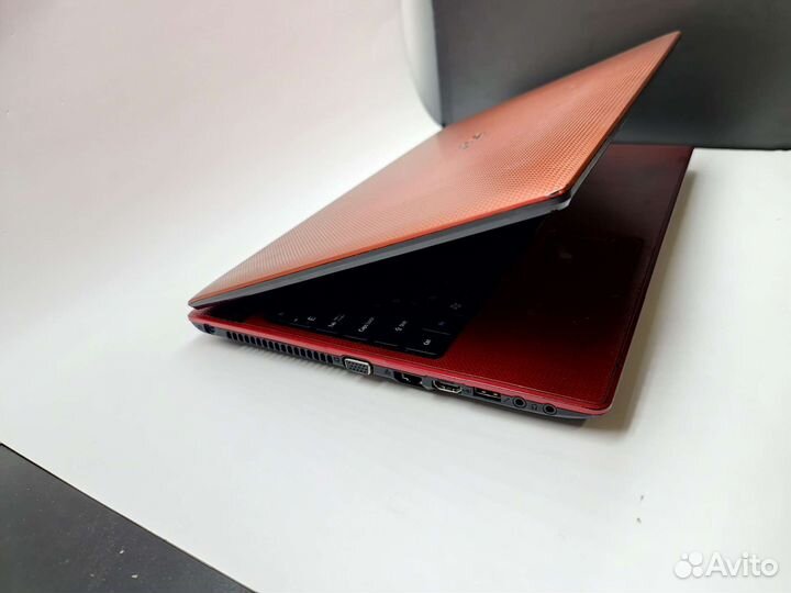 Ноутбук Acer Phenom II N830/HD 6470M c Гарантией