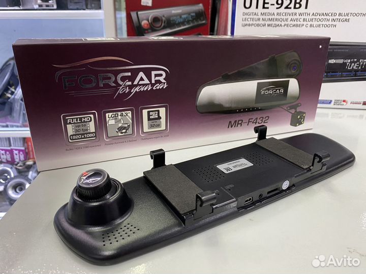 Регистратор с камерой заднего вида