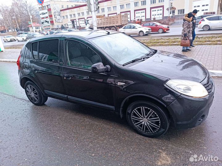 Renault Sandero 1.4 МТ, 2010, 200 000 км