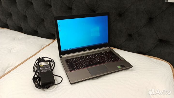 Fujitsu lifebook e744 SSD i7