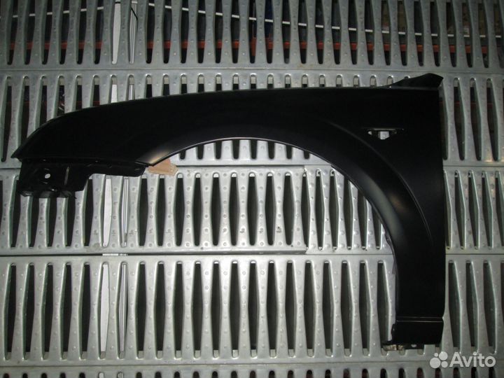 Крыло левое Ford Mondeo III (B4Y) 00-07