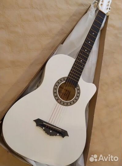 Акустическая гитара