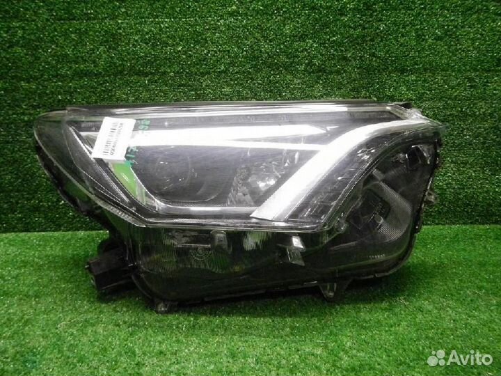 Фара правая Toyota RAV4