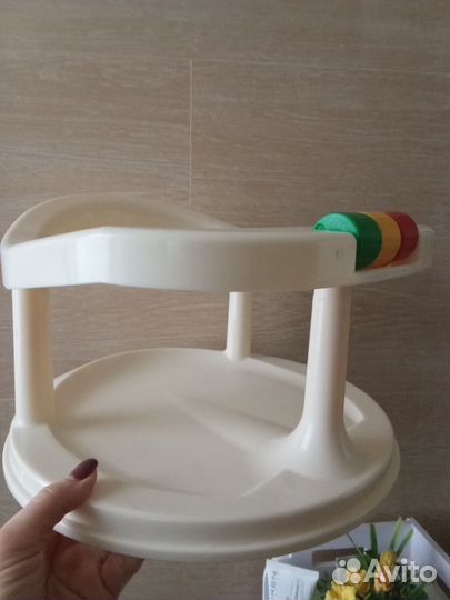 Стульчик для купания в ванной