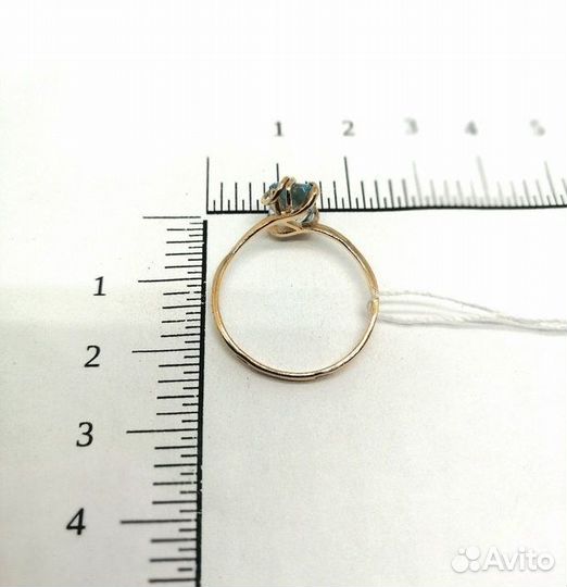 Золотое кольцо с камнем 19р