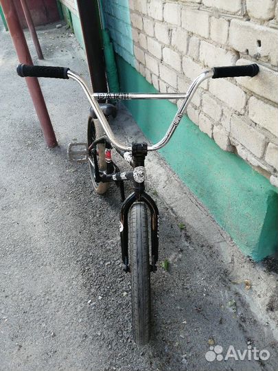 Трюковой велосипед BMX