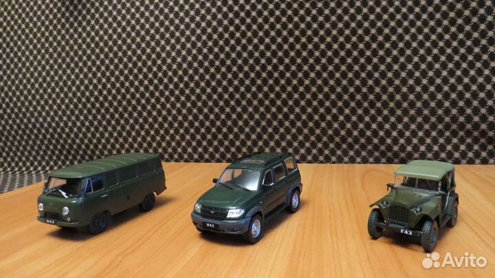 Автолегенды СССР и Соцстран Газ, УАЗ