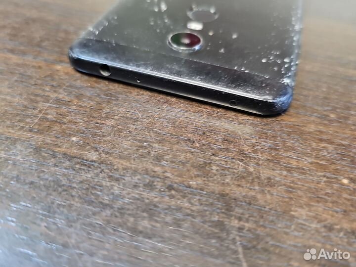 Xiaomi Redmi 5 Plus, 3/32 ГБ