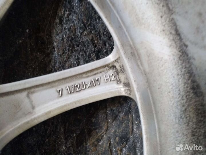 Диск на бмв 17