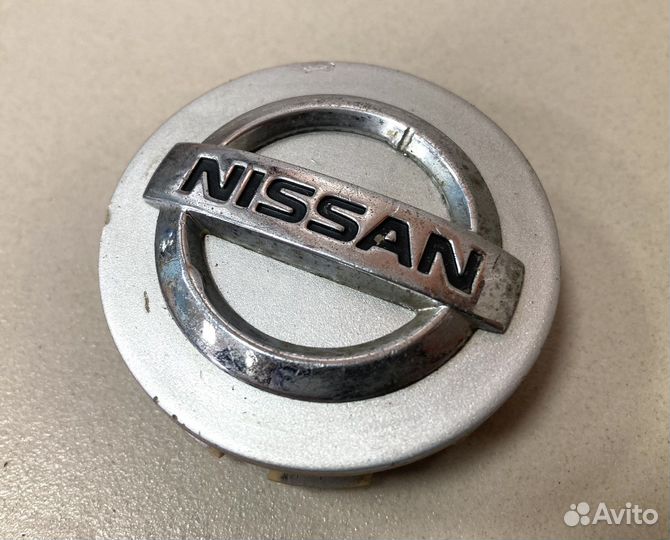 Колпачок центральный диска 40342-AV610 Nissan