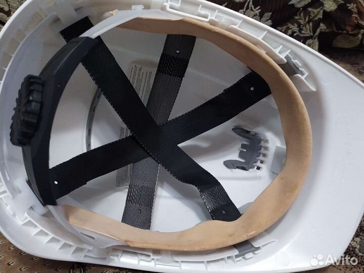 Каска uvex