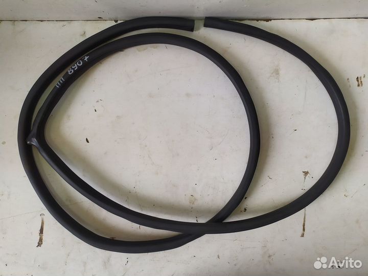 Уплотнитель двери Nissan X-Trail