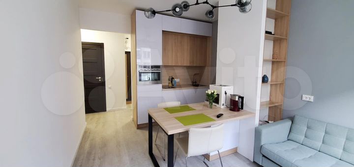 2-к. квартира, 60 м², 4/10 эт.