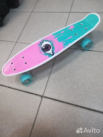 Пенниборд со светящимися колесами (Глаз)