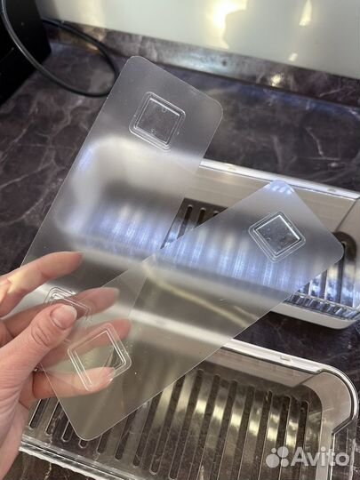 Полки для ванной комнаты