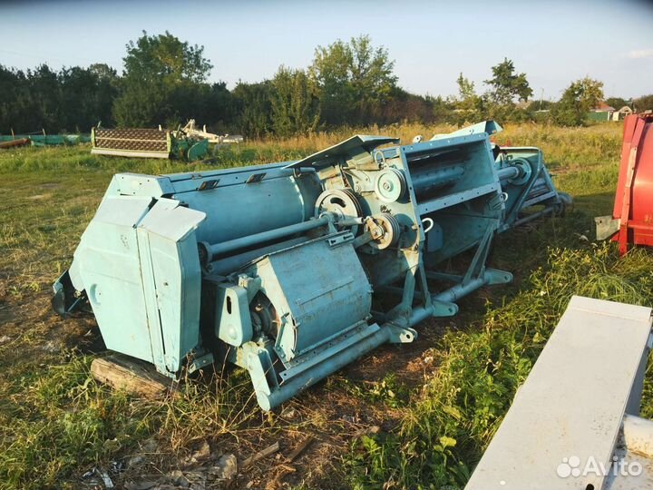 Жатка кукурузная кмд 6