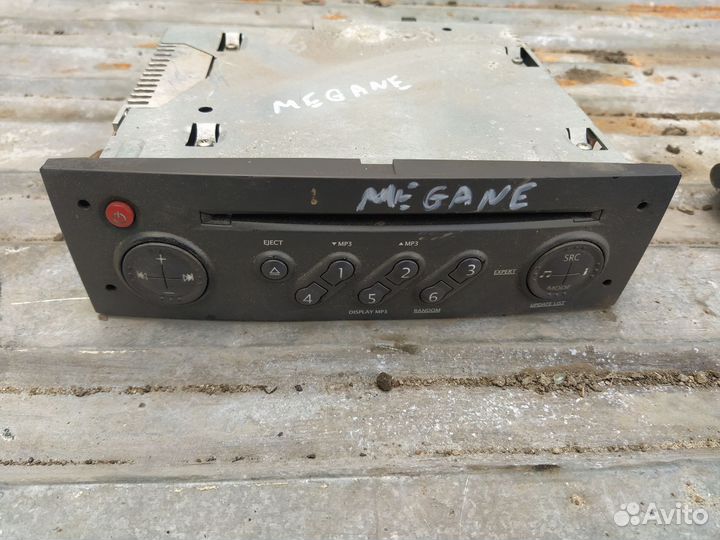 Штатная магнитола Renault Megane