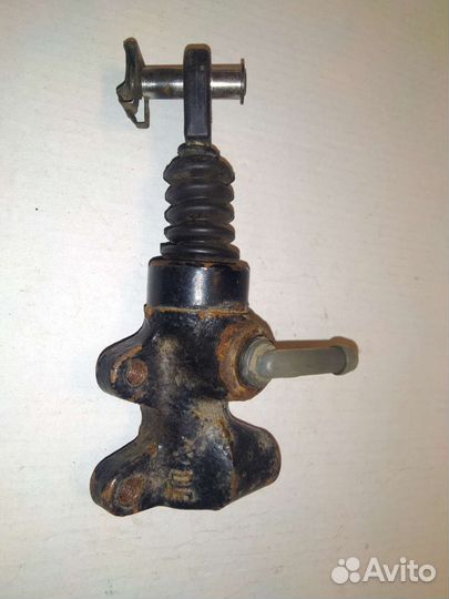 Цилиндр сцепления(главный) на Фольксваген Т4