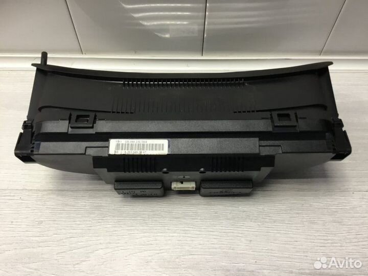 Щиток приборов Mercedes-Benz C-Class 2.2 2003