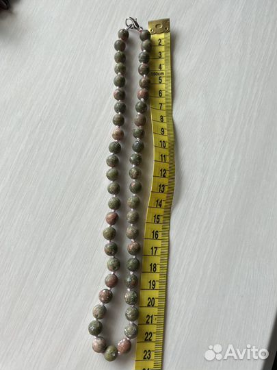 Бусы из унакита