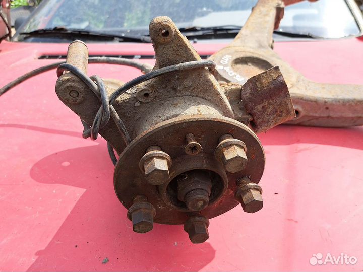 Задний правый рычаг на Мерседес Вито W638