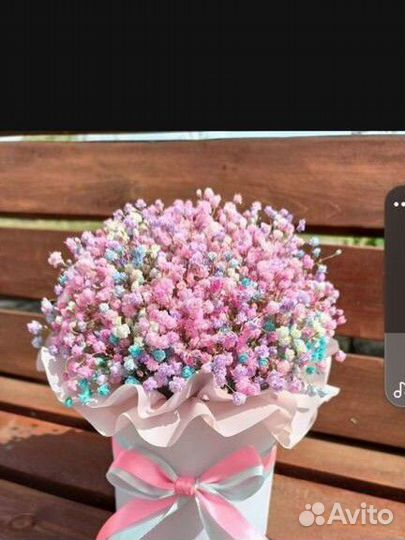 Букет из гипсофилы в коробке