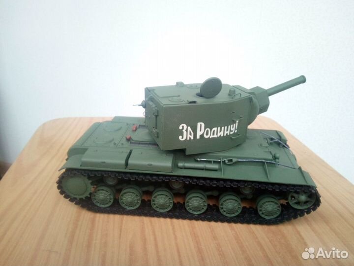 Сборная модель танка кв-2