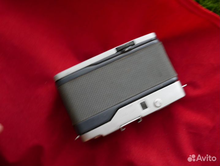 Yashica 72E 28мм f2,8 полуформатная ретрокамера