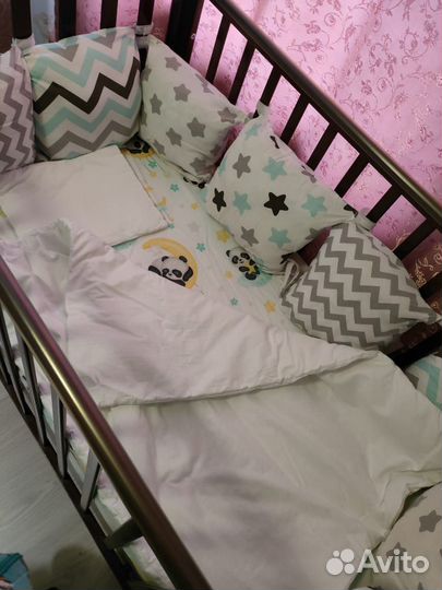 Кровать с маятником+ матрас+бортики+одеяло,подушка