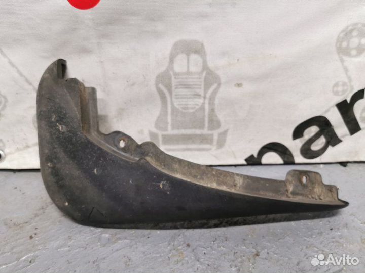 Брызговик передний правый Ford Mondeo 3 2.0 cjbb