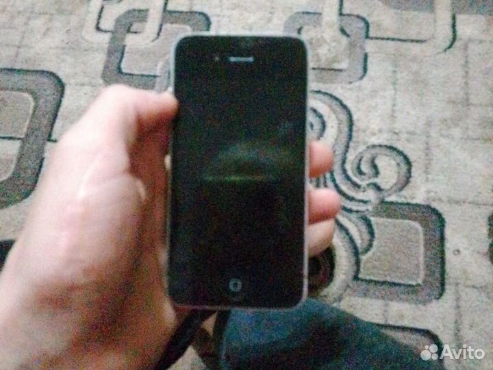 iPhone 4, 8 ГБ