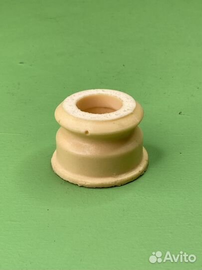 Втулка кабины 20x44x28 желтая (р) \Scania 113/143