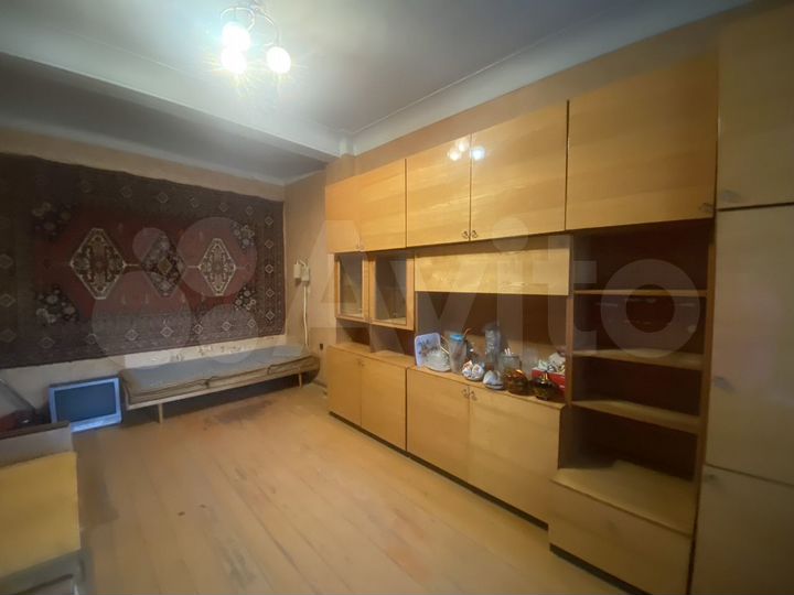 2-к. квартира, 42 м², 2/3 эт.