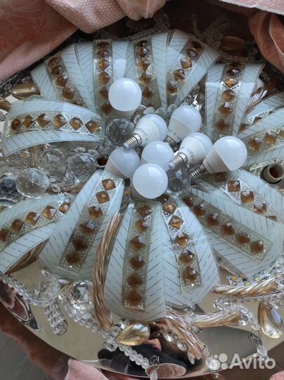 Люстра потолочная